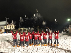 h 30修学旅行初日スキー夜4