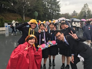 h 30修学旅行4日目ディズニー雨3