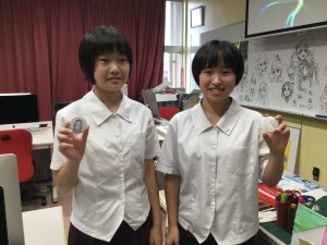 r 1秋の学校説明会缶バッジ2