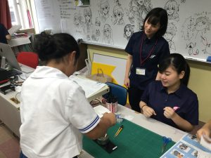 r 1秋の学校説明会缶バッジ