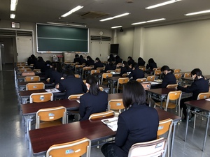 r 2二学期の終業式