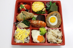 R4卒業制作お弁当２