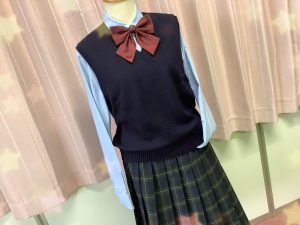 R5新制服3