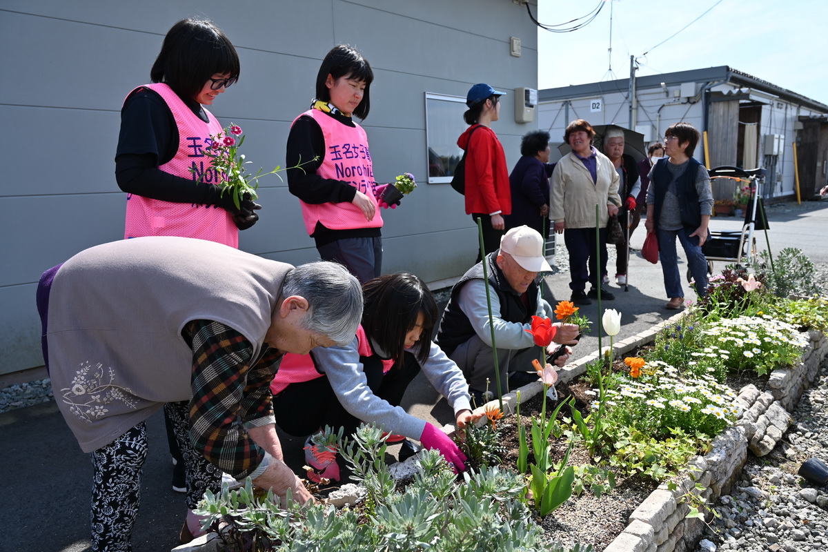 西原村ボランティア朝日新聞より3